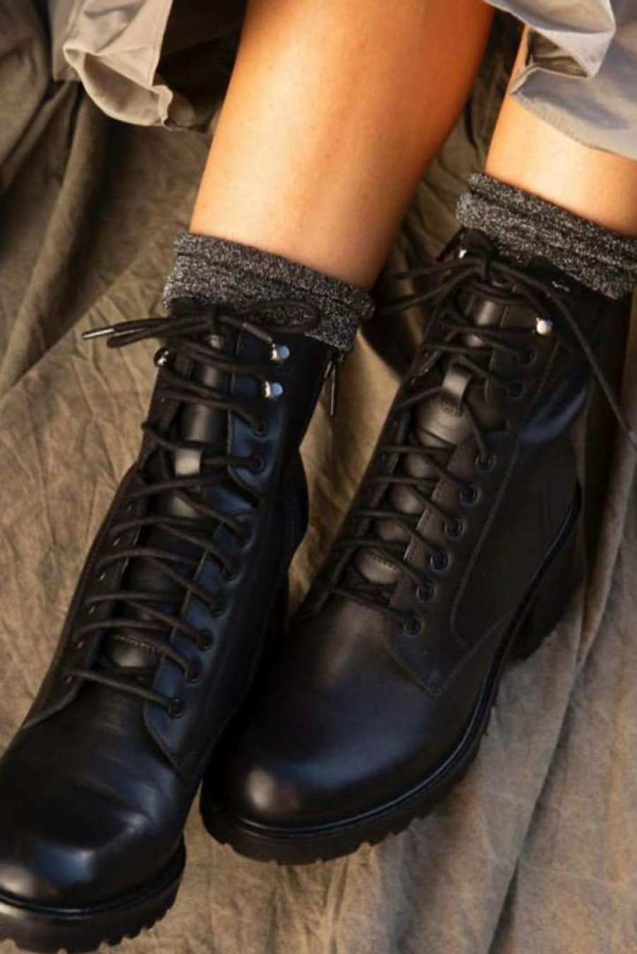 Shoes * | Seychelles Irresistible Combat Boot In Women Black